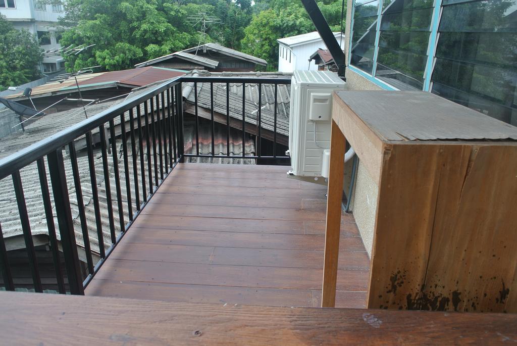 Eco House Apartment Bangkok Luaran gambar
