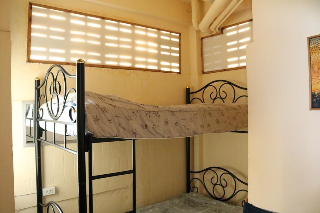 Eco House Apartment Bangkok Luaran gambar