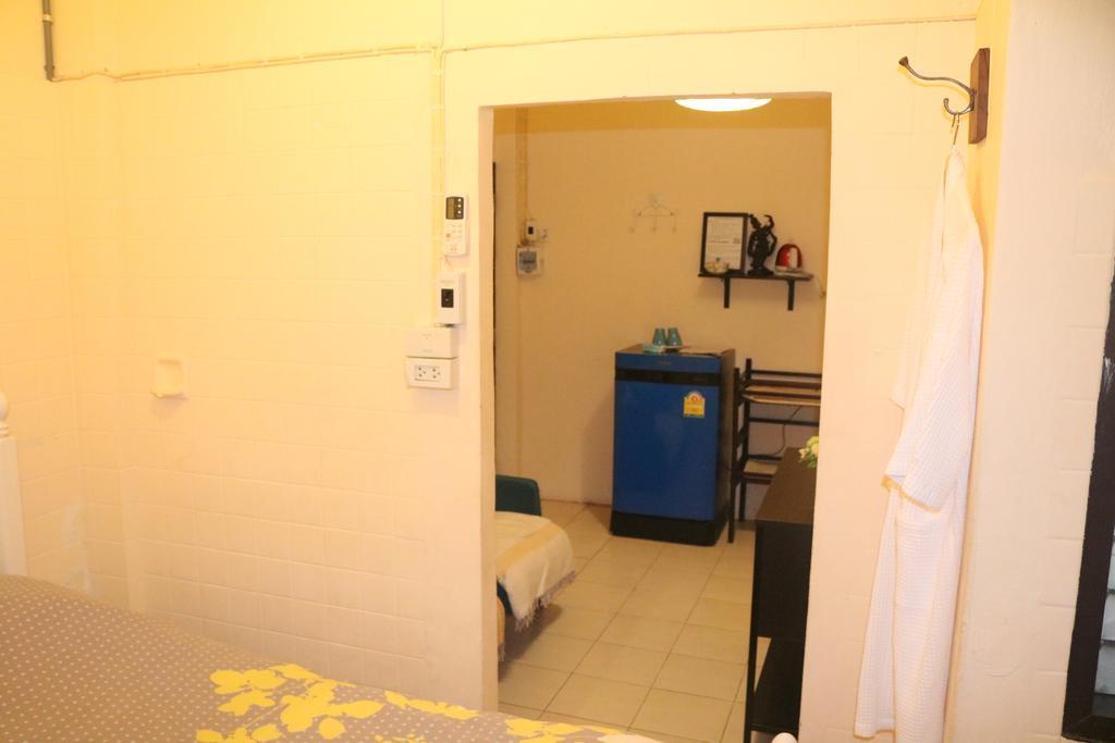 Eco House Apartment Bangkok Luaran gambar