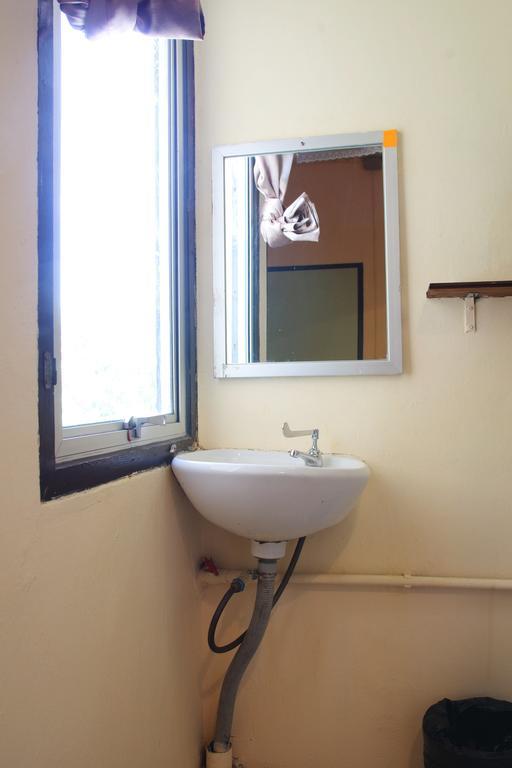 Eco House Apartment Bangkok Luaran gambar
